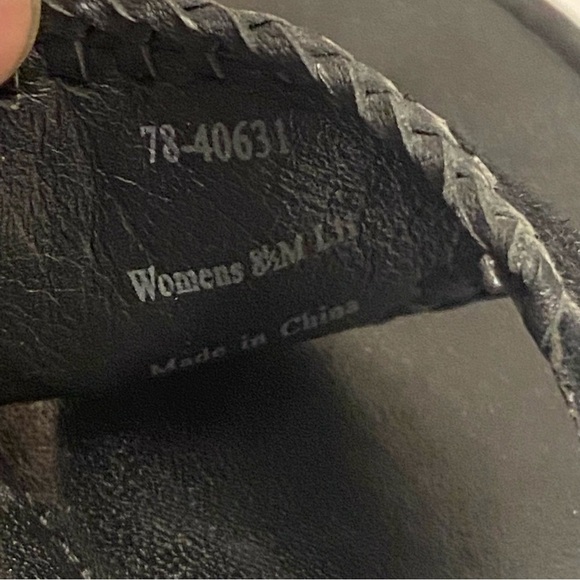 Johnston and Murphy Women’s Genuine Leather Black Suede Ankle Closure Sandals. - Picture 6 of 9